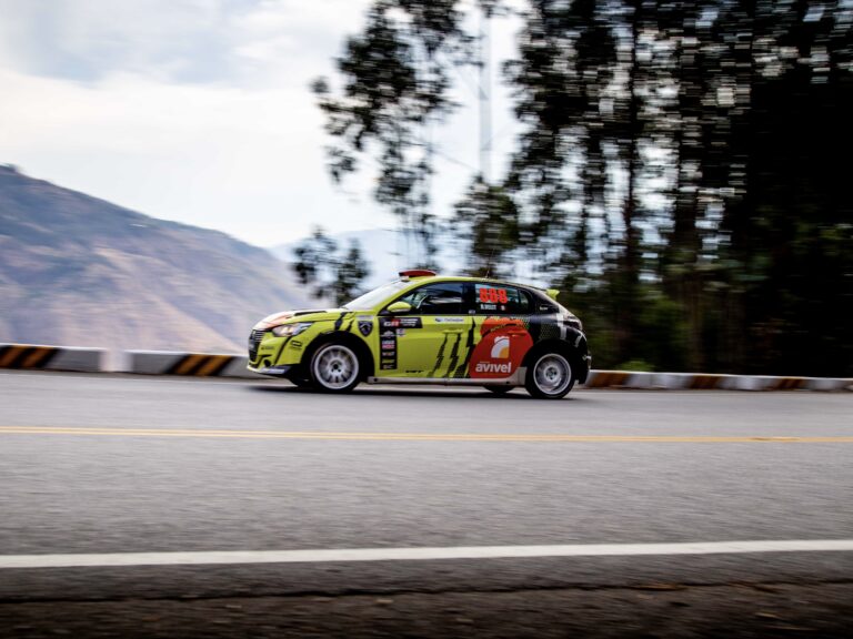 Raúl Velit impone el mejor tiempo en Cusco durante el Rally Caminos del Inca