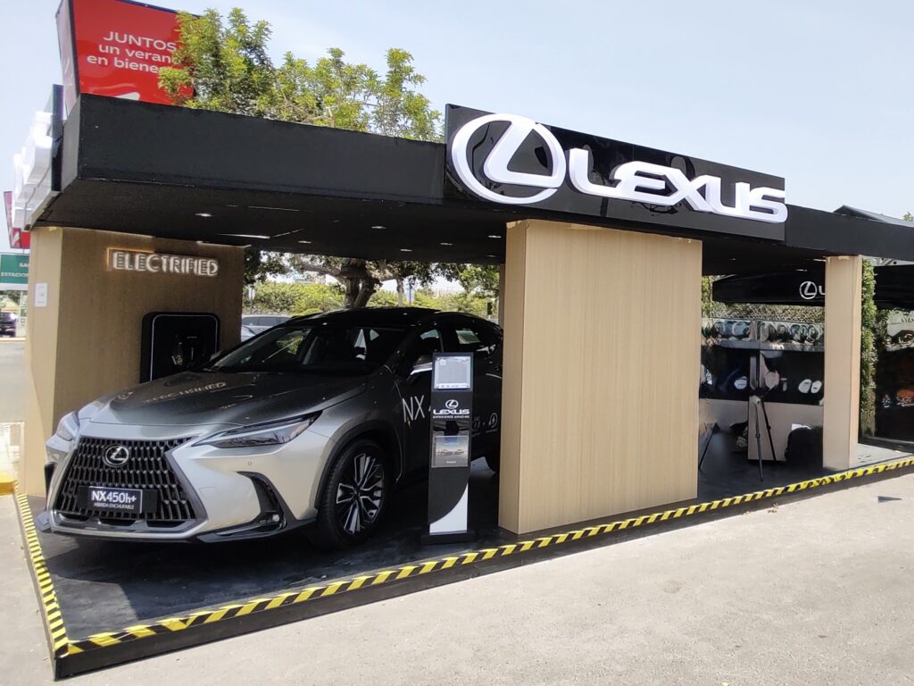 Lexus exhibe lo más reciente de su tecnología híbrida en el Boulevard de Asia