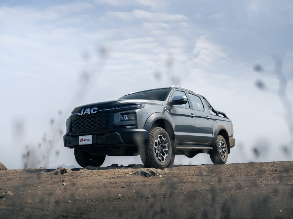Probamos la JAC T9: potencia, tecnología y confort en una sola pick-up