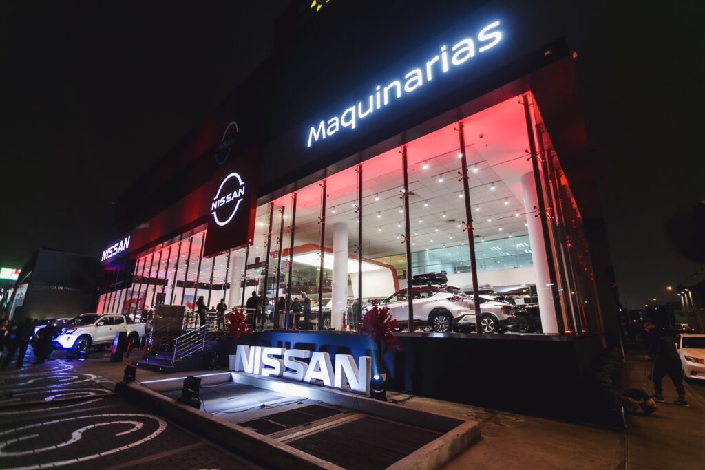 Nissan transforma su red de concesionarios