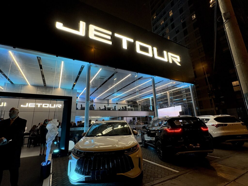 Jetour abre en Surquillo su primer local Jetour Store 2.0