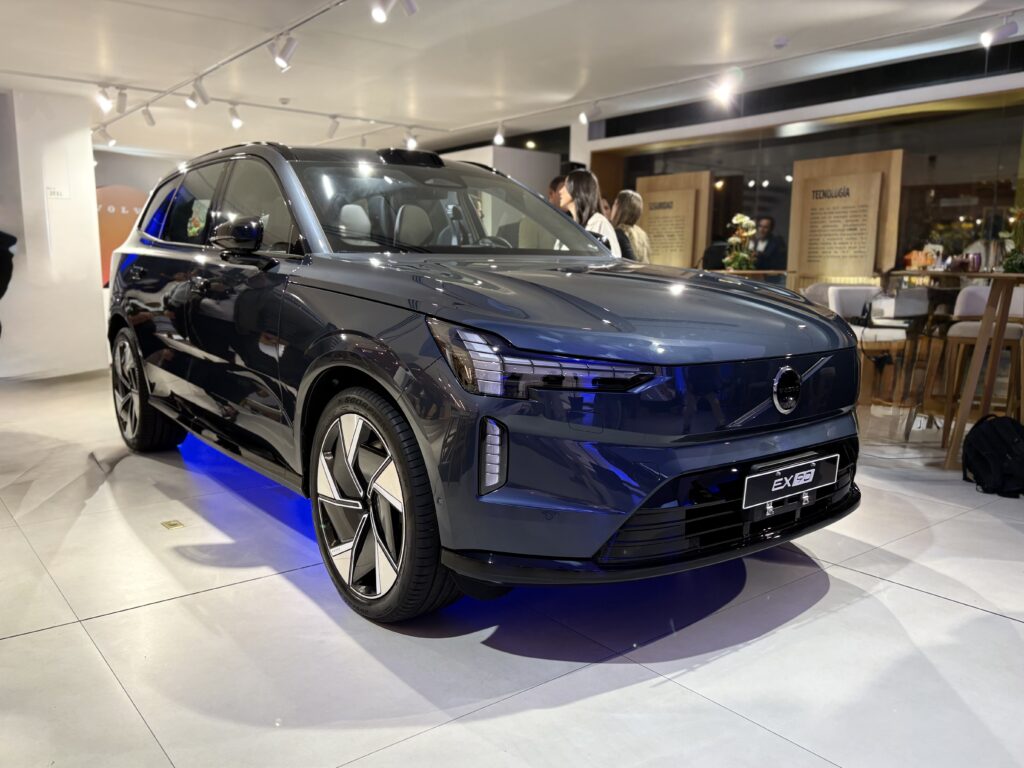Nuevo Volvo EX90 llega al Perú