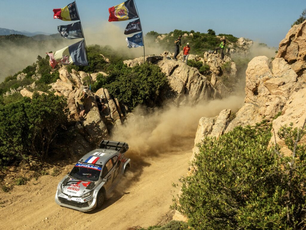 Grecia sacude el campeonato: Tanak gana el Rally Acrópolis