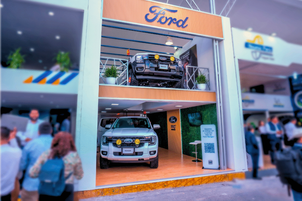 Ford Perú presenta soluciones integrales para la minería en PERUMIN 2025