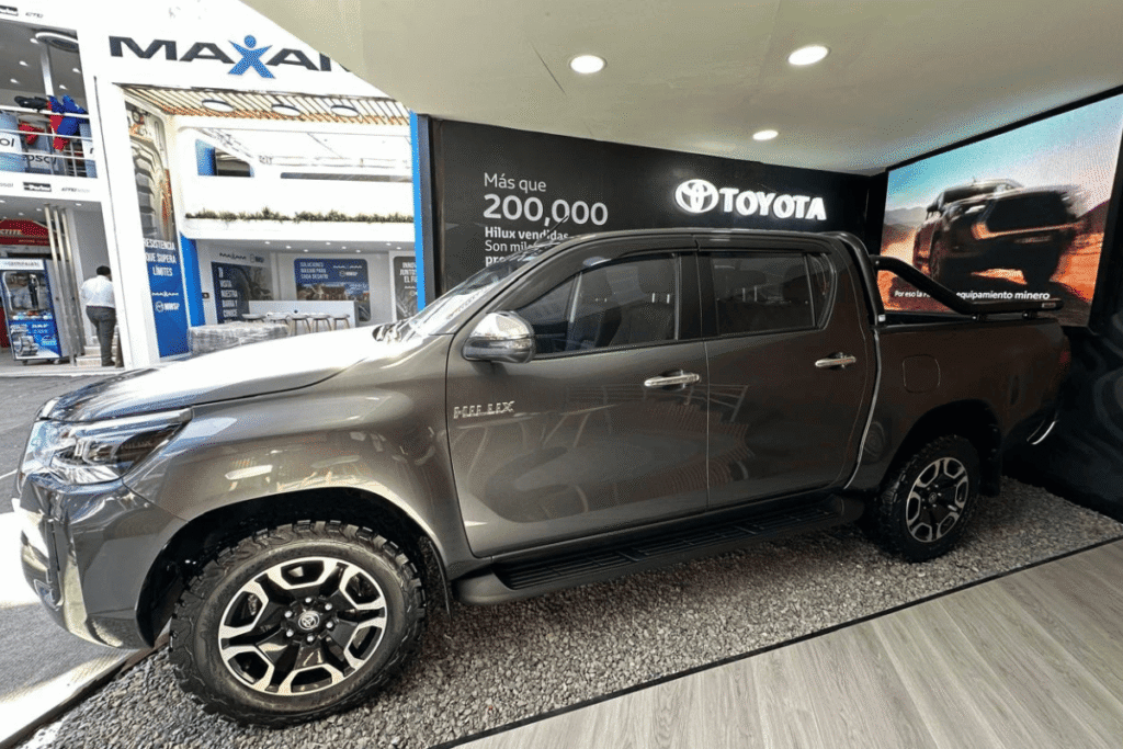 Toyota Hilux en PERUMIN 2025: la elección de los mineros peruanos