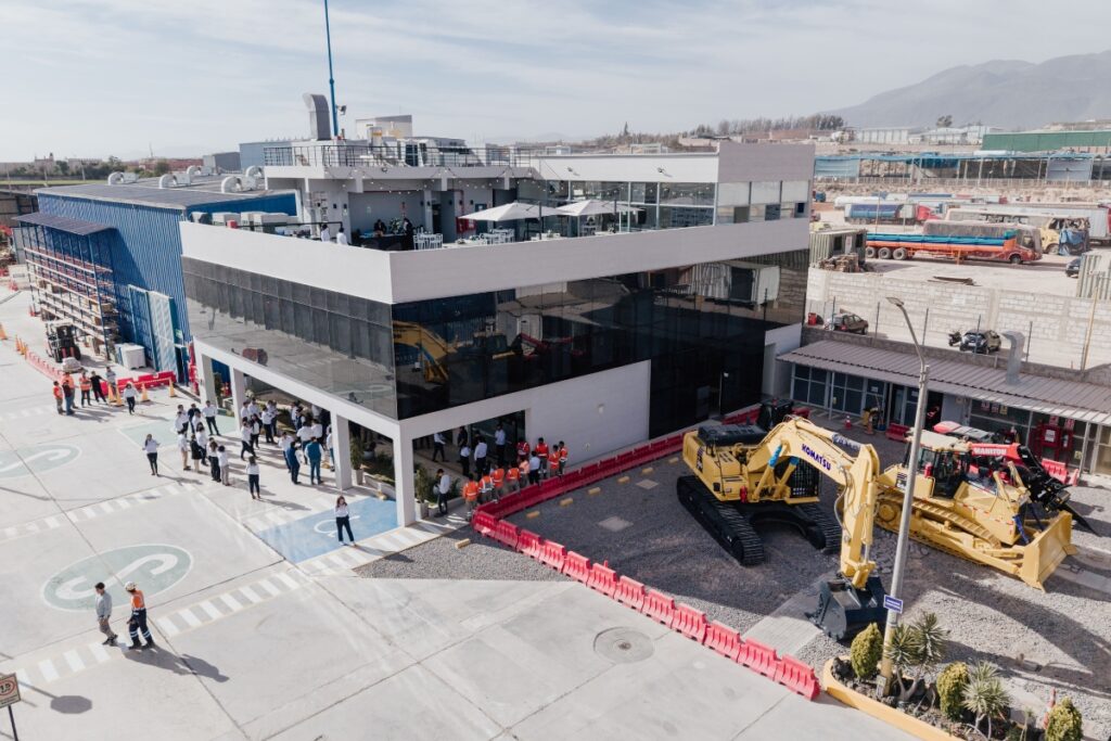 Komatsu-Mitsui inaugura su primera sucursal ambientalmente sostenible en Arequipa