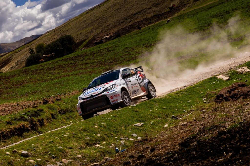 Toyota del Perú compensa las emisiones del Rally Caminos del Inca 2025
