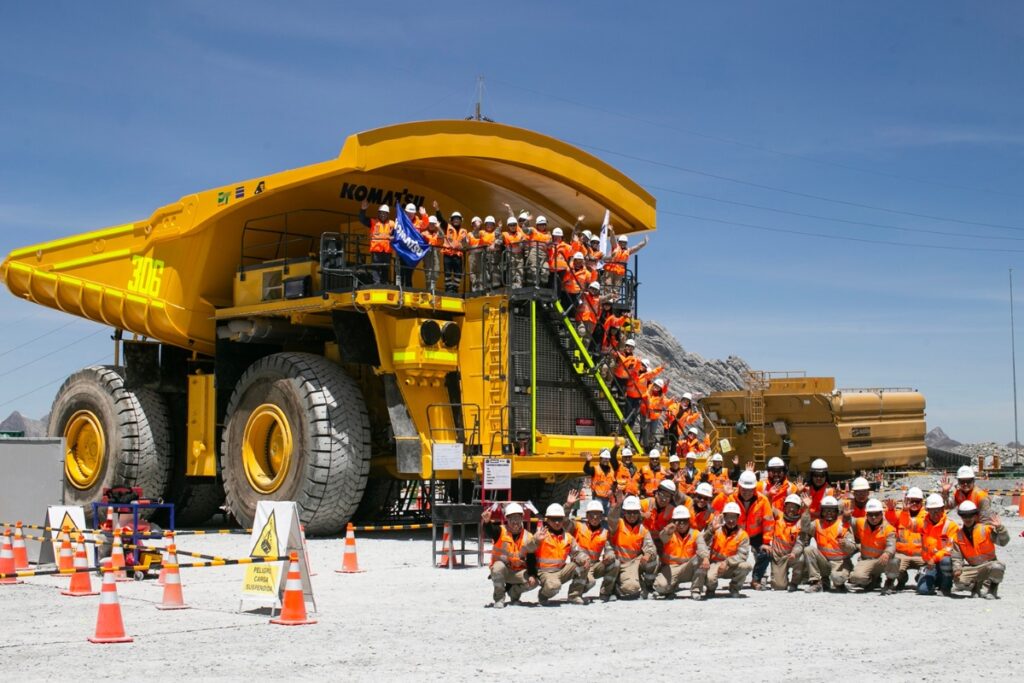 Komatsu-Mitsui consolida su liderazgo en camiones mineros en el Perú