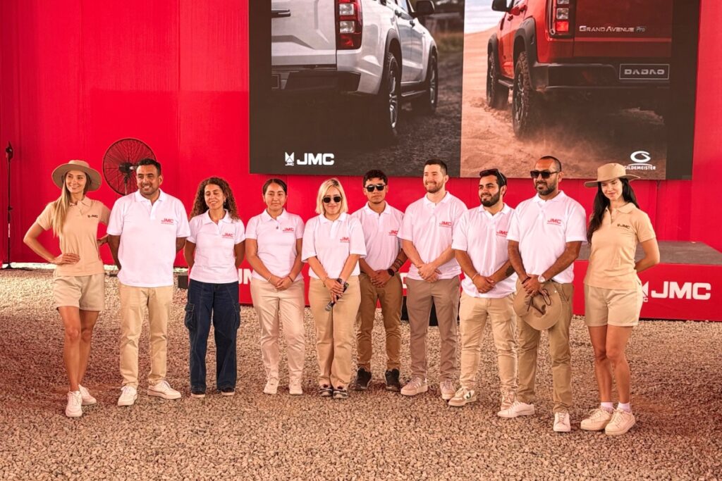 JMC renueva su ofensiva en pick-ups y presenta equipo oficial para Caminos del Inca 2026