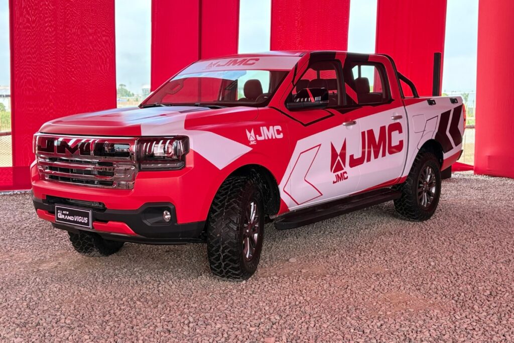 JMC renueva su ofensiva en pick-ups y presenta equipo oficial para Caminos del Inca 2026