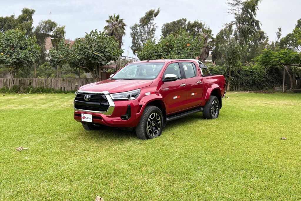 Toyota Hilux SRX: La Top de Gama Con Más Potencia y Confort