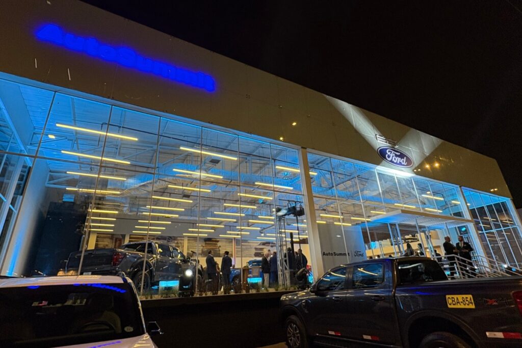 Ford inaugura moderno concesionario en La Molina junto a Auto Summit