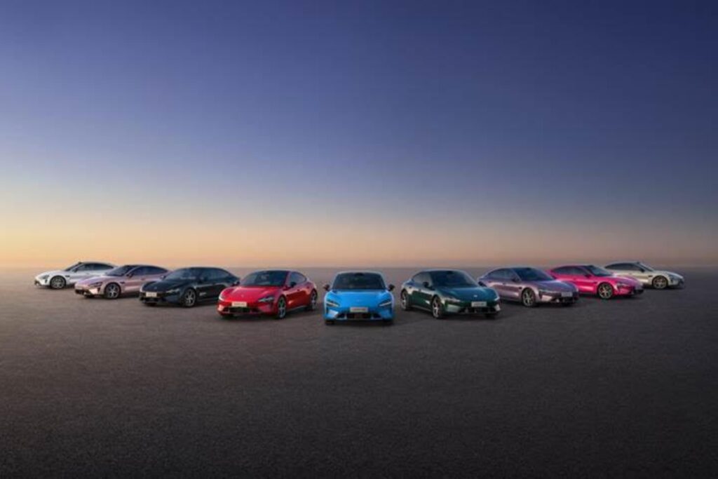 Xiaomi presenta la nueva generación del SU7, su sedán eléctrico más avanzado