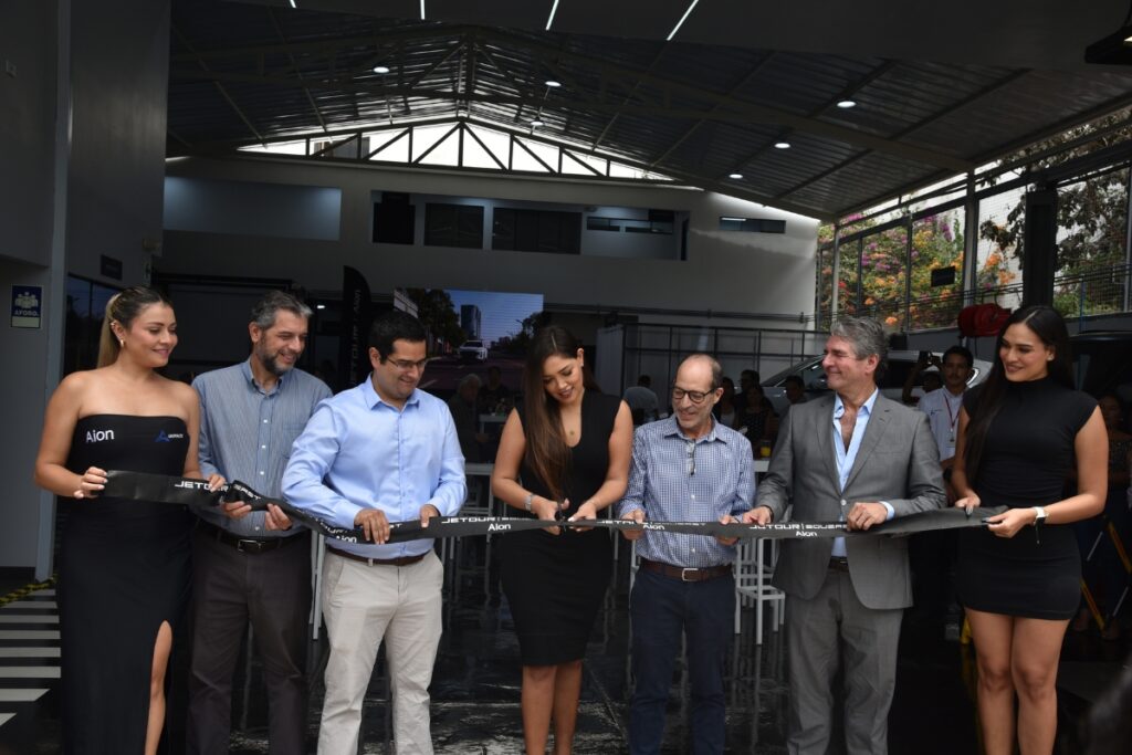 AION inaugura moderno taller para Jetour y Soueast en Lima