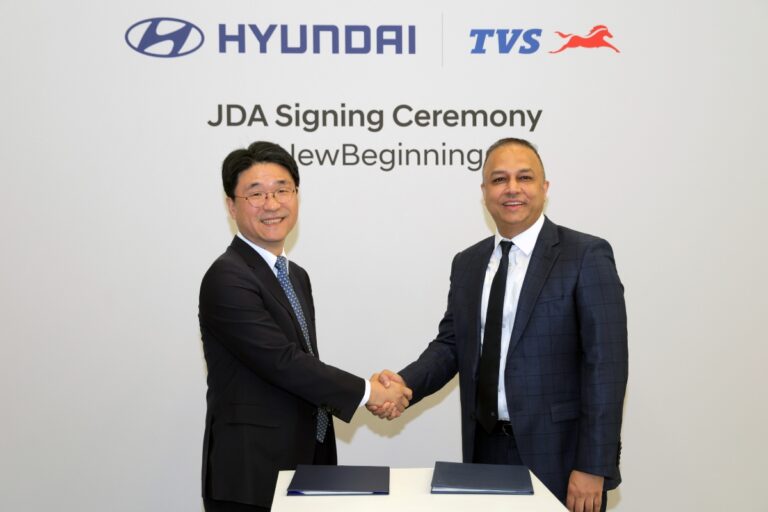 Hyundai y TVS se unen para impulsar la movilidad eléctrica de tres ruedas en India