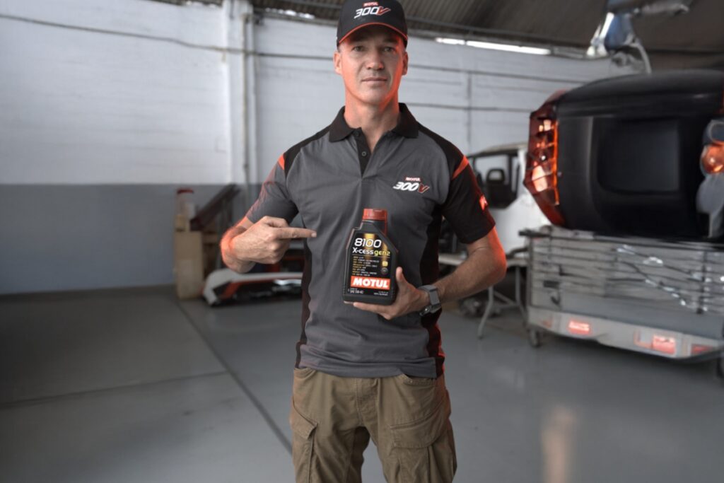 Motul se alía con Nicolás Fuchs para impulsar su presencia en el automovilismo peruano