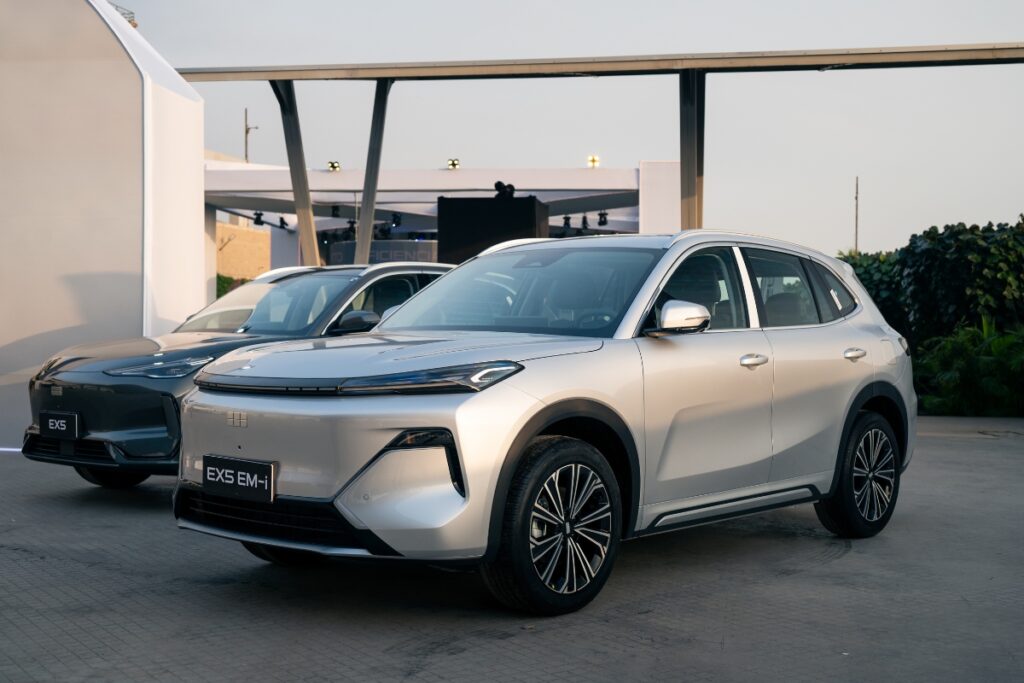 Geely inicia su era electrificada en Perú con los nuevos EX5 y EX5 EMI