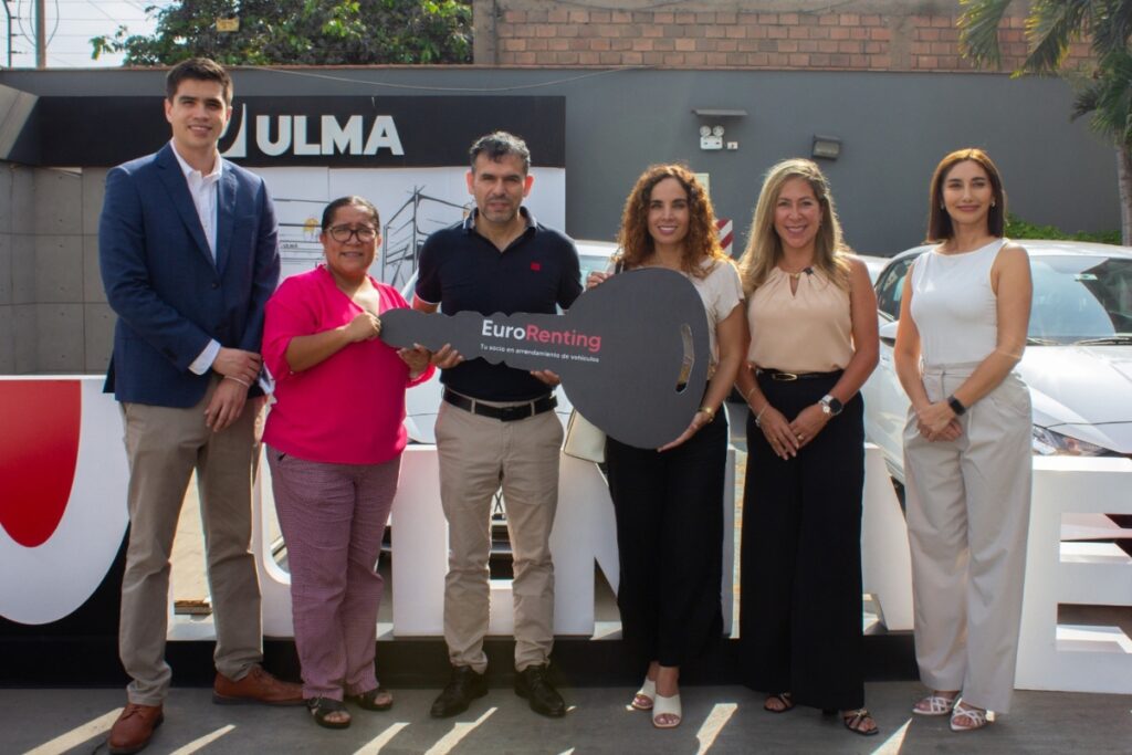 Hyundai Perú entrega flota de vehículos i20 a EuroRenting