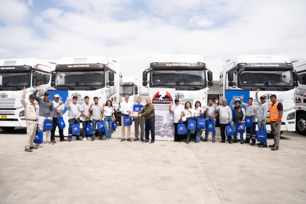 San Bartolomé entrega 20 remolcadores FAW a gas natural para operación agroindustrial en Piura