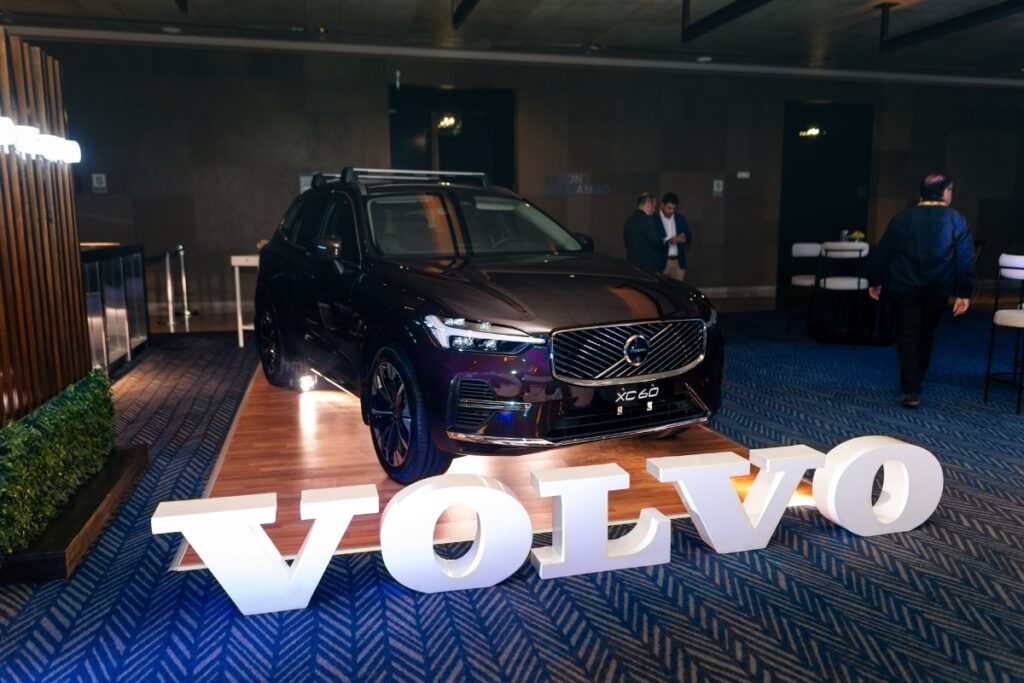 Volvo presentó el XC60 Plug-in Hybrid en encuentro de líderes empresariales de Vistage
