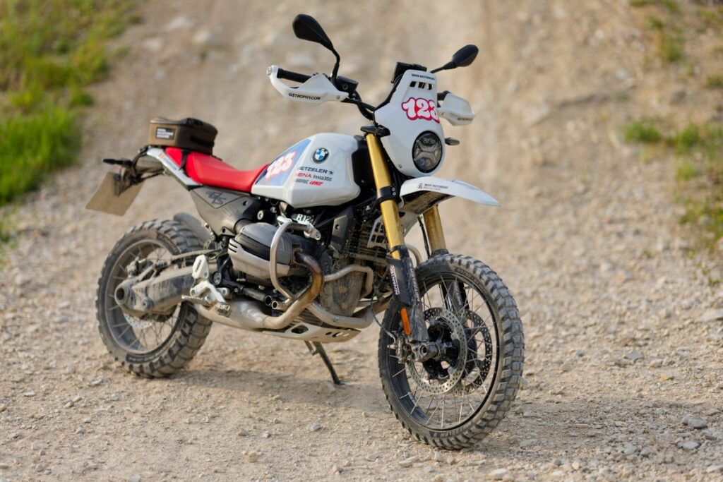 BMW Motorrad revela la R 12 G/S GS Trophy Competition Bike para el GS Trophy 2026