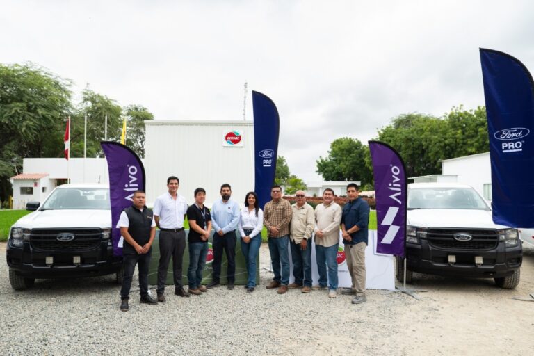 Ford PRO y Alivo Perú entregan 40 Ford Ranger para fortalecer la agroindustria en Piura