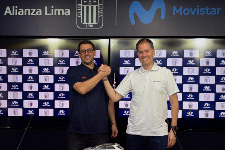 Hyundai renueva su alianza con Alianza Lima y entrega una flota de 40 vehículos
