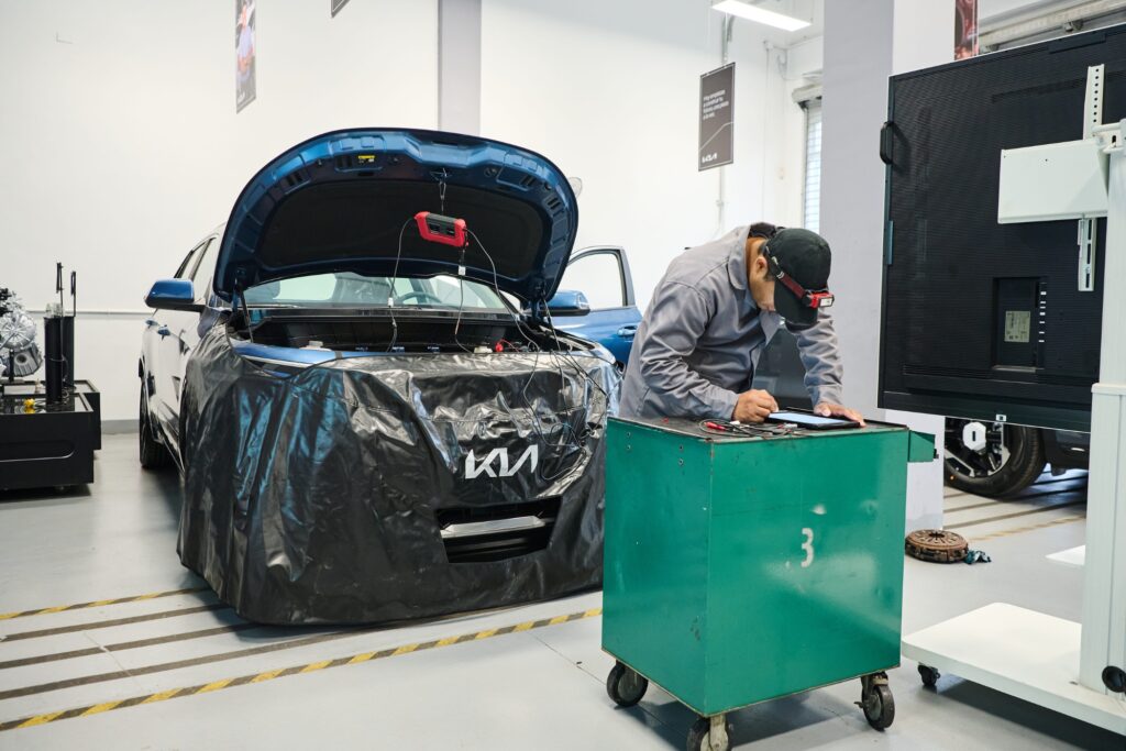 Kia fortalece la capacitación de su red técnica con un seminario de diagnóstico avanzado