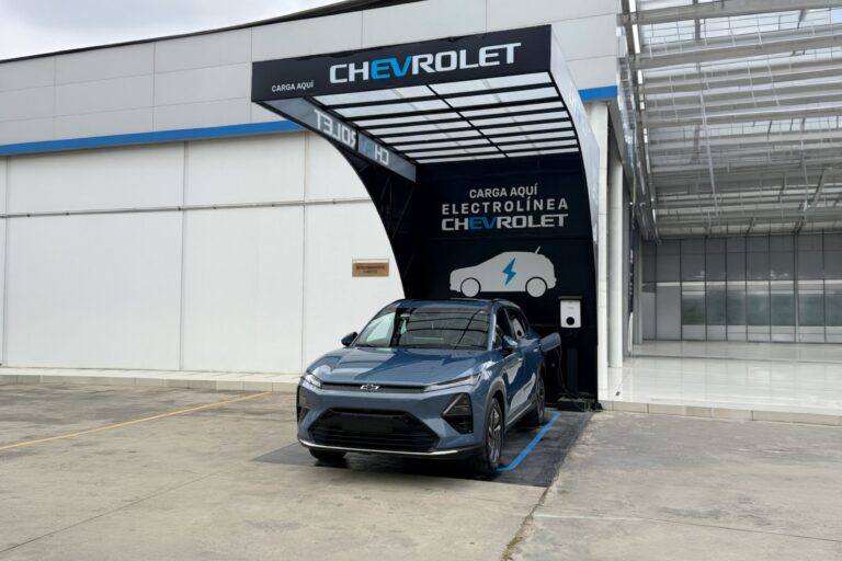 Chevrolet amplía su red de carga para vehículos electrificados en cinco regiones del Perú
