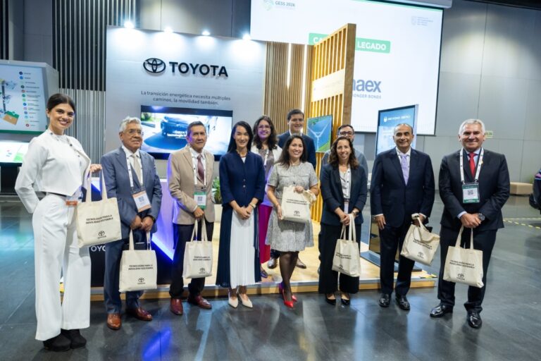 Toyota destaca su estrategia de múltiples tecnologías para avanzar hacia la descarbonización en Perú
