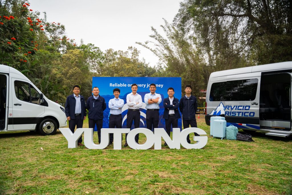 Yutong Van V6 llega al Perú con cuatro versiones y motor turbodiésel de 160 HP