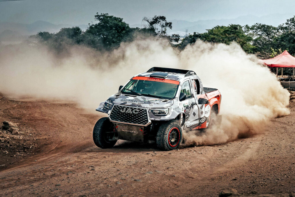 Ashley García compite con la JAC T8 PRO en el Rally ACP 2026