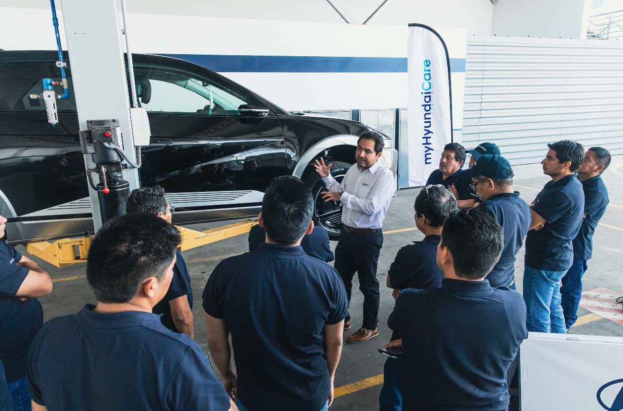 Gildemeister y Hyundai capacitan a instructores de SENATI en electromovilidad