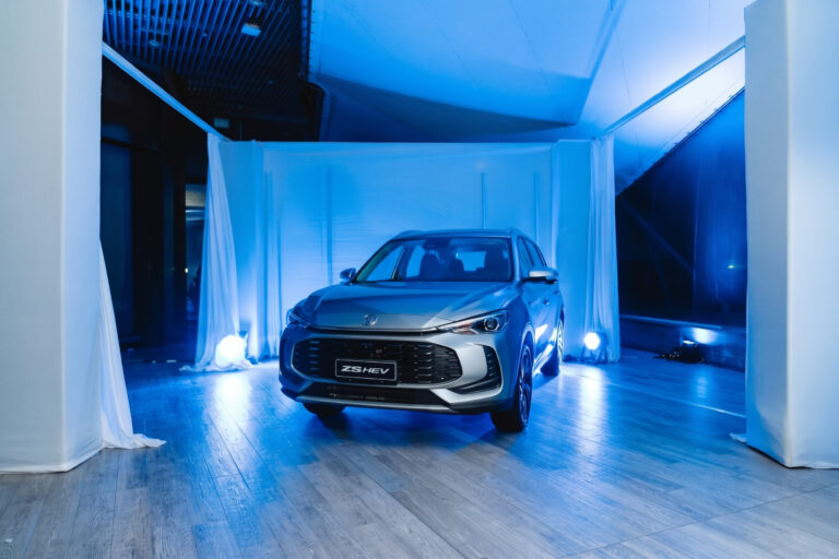 MG renueva la ZS y presenta una nueva versión híbrida en Perú